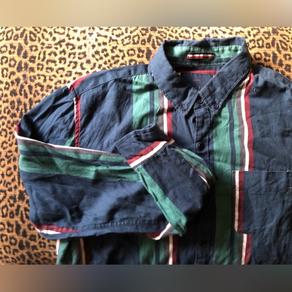 Brunswick Striped Buttondown - Picture 2 of 4